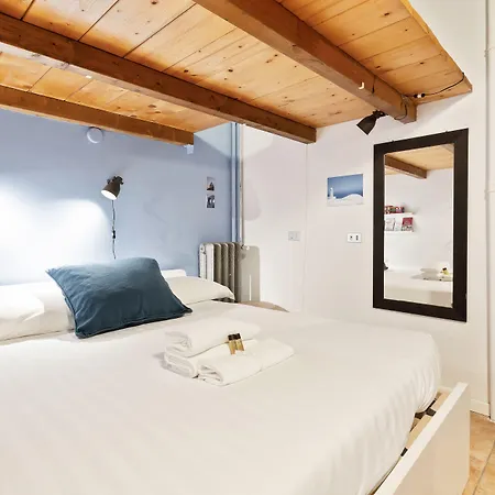 Appartement Guesthost - Cosy Nest Isola District Heart *