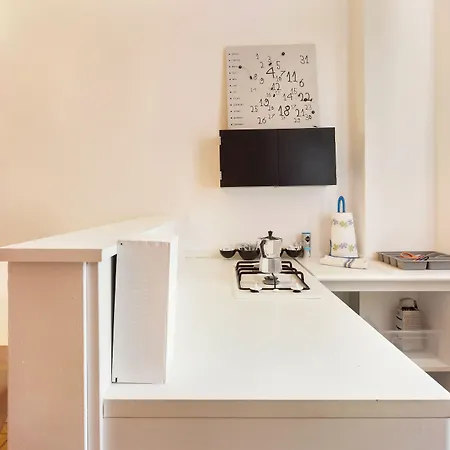 Guesthost - Cosy Nest Isola District Heart דירה *