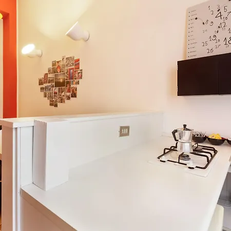 דירה Guesthost - Cosy Nest Isola District Heart *